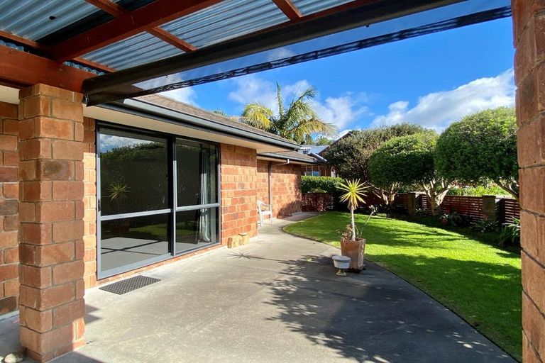 Photo of property in 2 Wouldbank Way, Welcome Bay, Tauranga, 3112