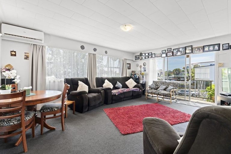 Photo of property in 2/194 Powderham Street, New Plymouth, 4310