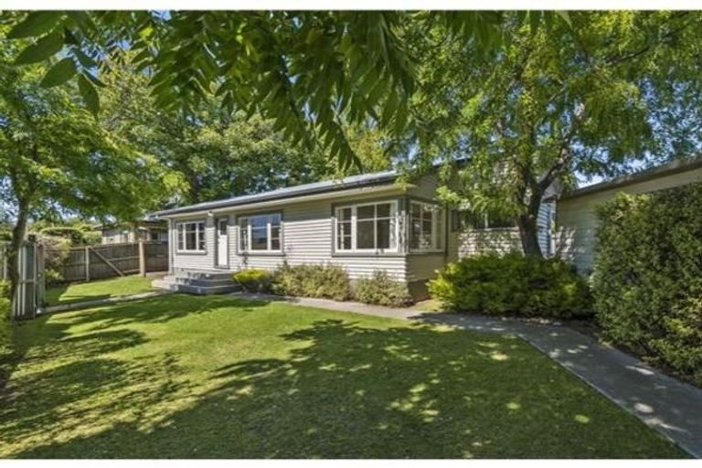 Photo of property in 32 Berwick Street, St Albans, Christchurch, 8014
