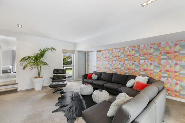 Photo of property in 32 Torwood Road, Khandallah, Wellington, 6035