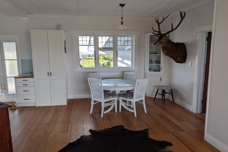 Photo of property in 180 Te Wharau Road, Admiral Hill, Masterton, 5883