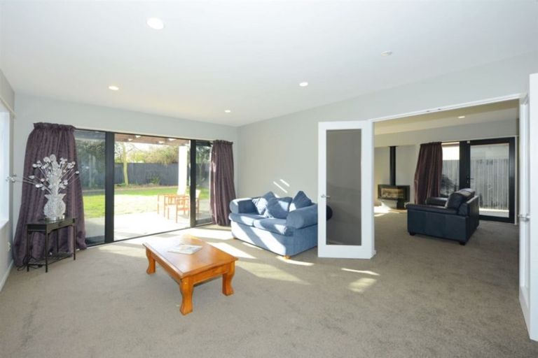 Photo of property in 93a Broadhaven Avenue, Parklands, Christchurch, 8083