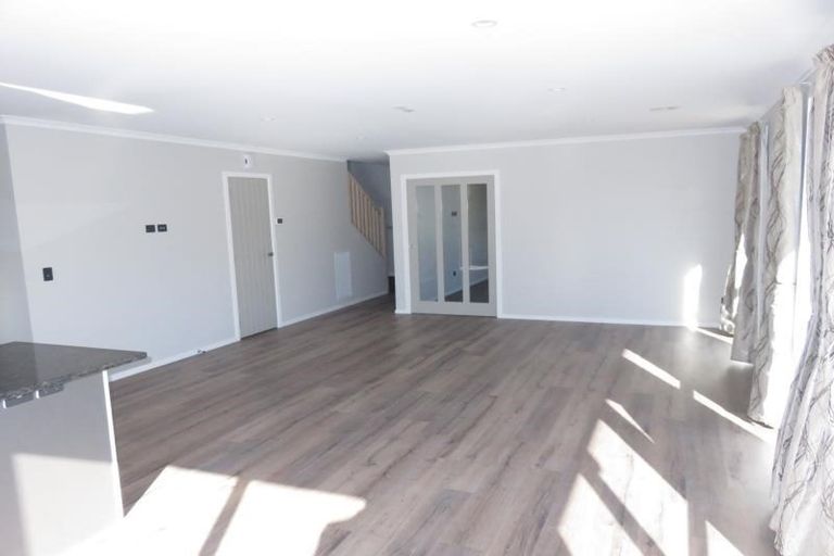 Photo of property in 102 Melksham Drive, Churton Park, Wellington, 6037