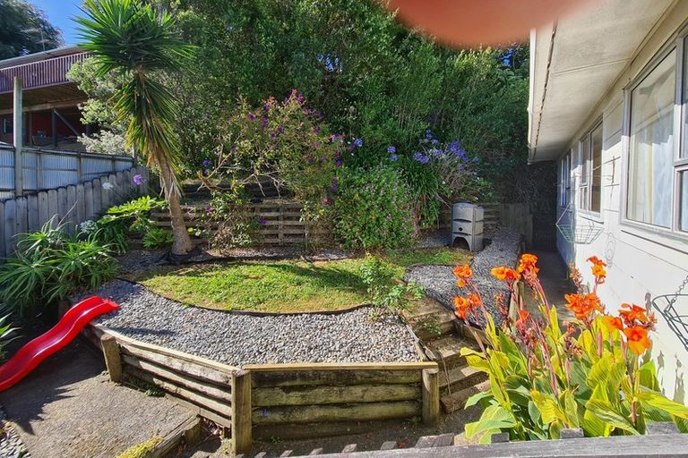 Photo of property in 186 Ti Rakau Drive, Pakuranga Heights, Auckland, 2010