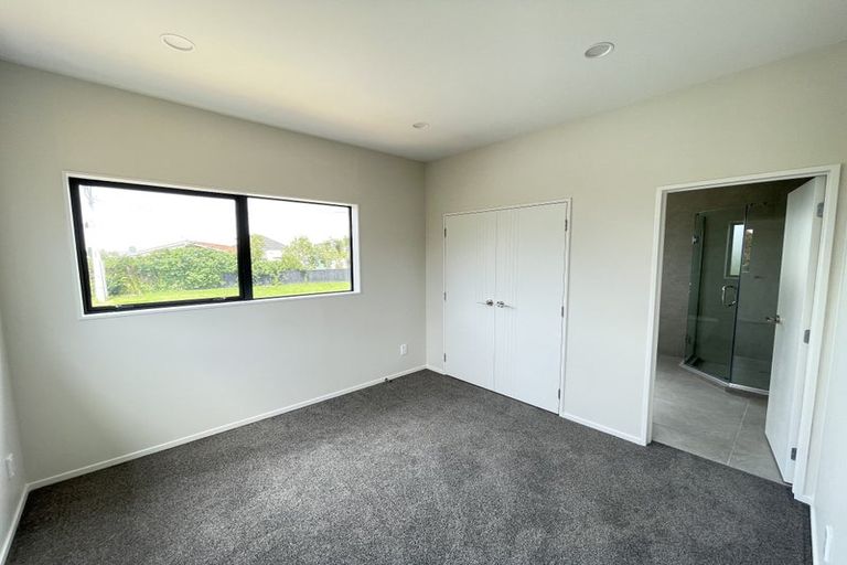 Photo of property in 133d Arran Road, Browns Bay, Auckland, 0630