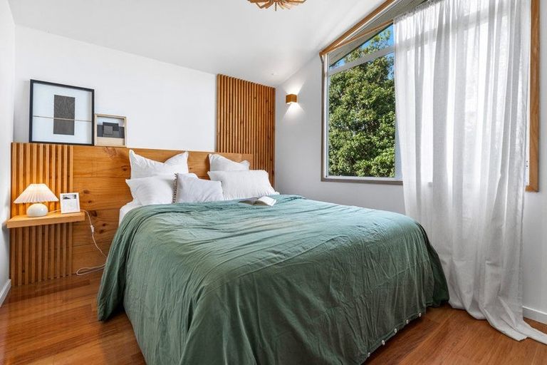 Photo of property in 1000 East Coast Road, Northcross, Auckland, 0630