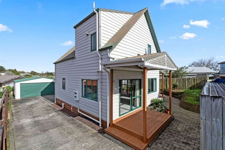 Photo of property in 50a Priestley Drive, Bucklands Beach, Auckland, 2014