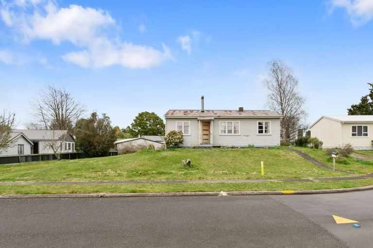 Photo of property in 6 Osborne Place, Tokoroa, 3420