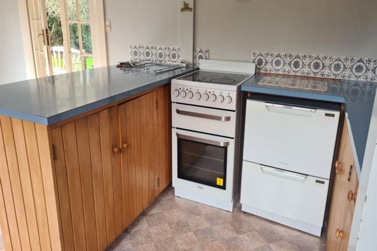 Photo of property in 27 Wood Street, Greytown, 5712