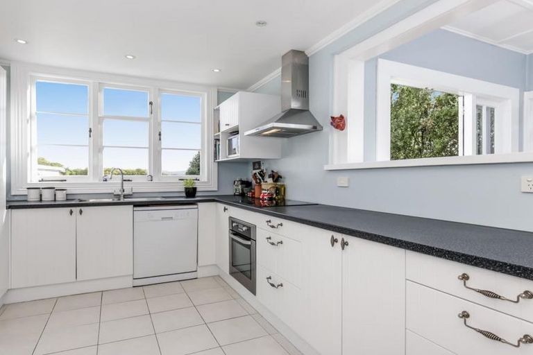 Photo of property in 7 Kowhai Street, Helensville, 0800