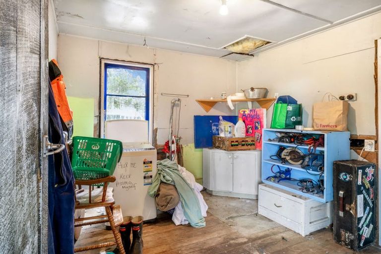 Photo of property in 115 Cornfoot Street, Castlecliff, Whanganui, 4501