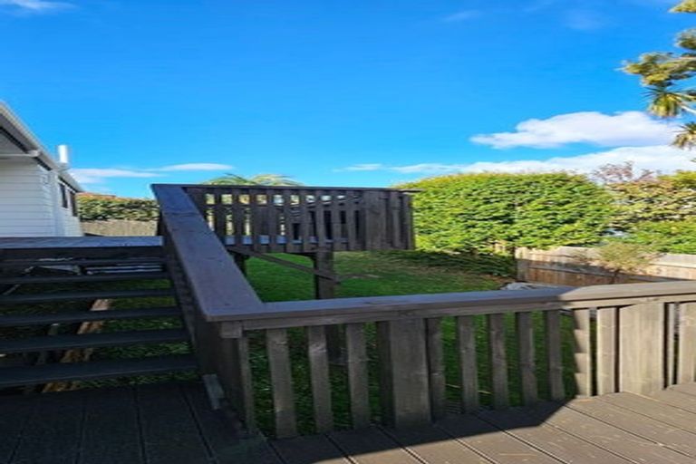 Photo of property in 1/13 Montclair Rise, Browns Bay, Auckland, 0630