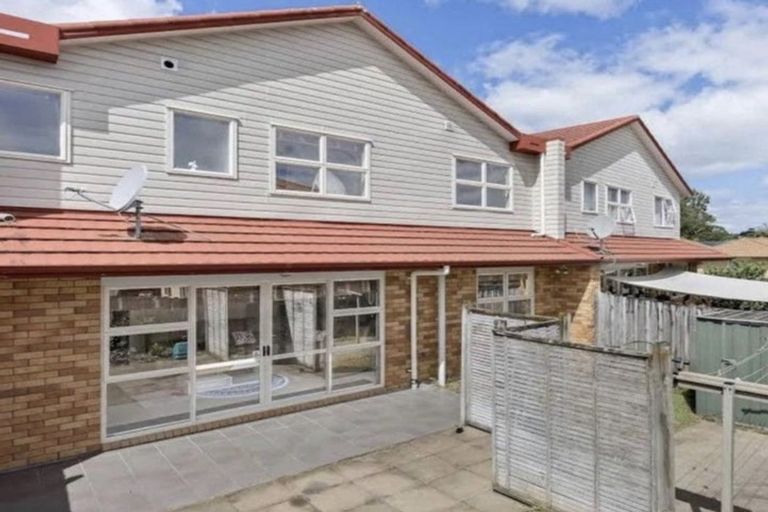 Photo of property in 4 Lime Crescent, Papakura, 2110