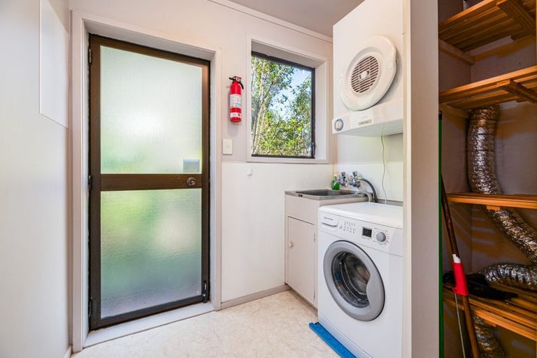 Photo of property in 84a/2 Avonleigh Road, Green Bay, Auckland, 0604