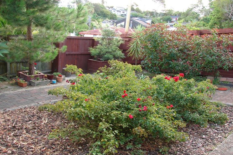 Photo of property in 2/92 Sartors Avenue, Browns Bay, Auckland, 0630