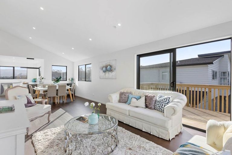 Photo of property in 40 San Prospero Crescent, Henderson, Auckland, 0612