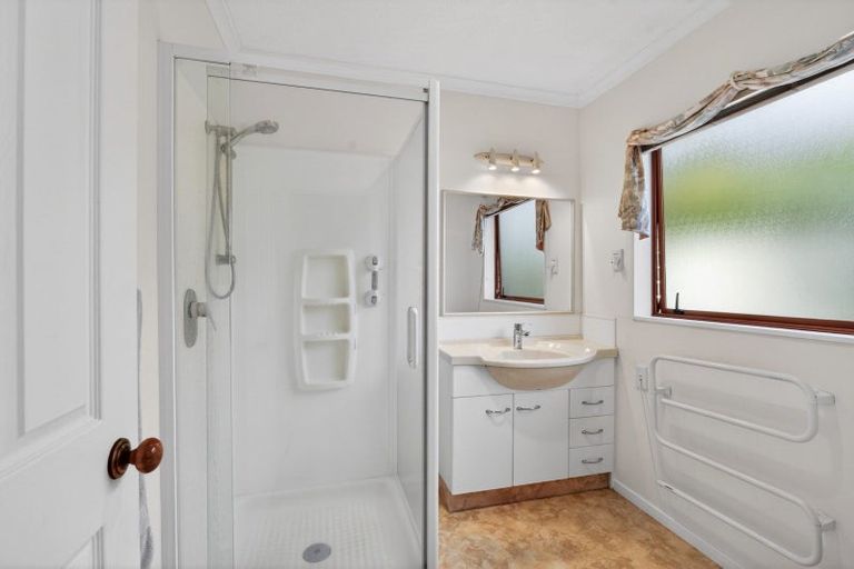 Photo of property in 6 Cheval Place, Taradale, Napier, 4112