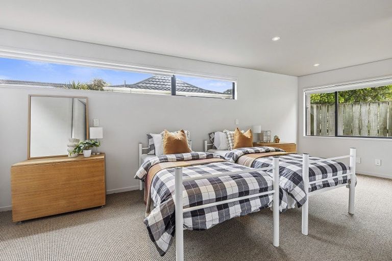 Photo of property in 87 Marine Parade, Seatoun, Wellington, 6022