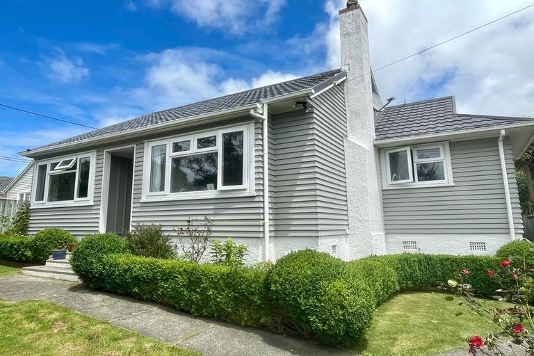 Photo of property in 17 Atua Street, Johnsonville, Wellington, 6037
