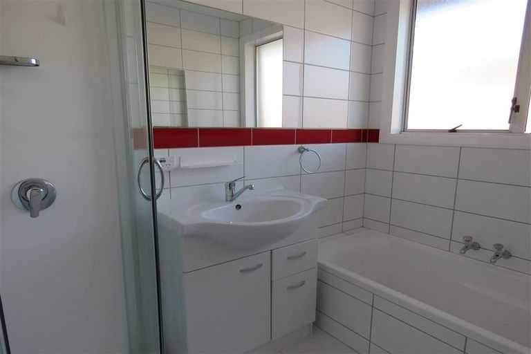 Photo of property in 421 Harewood Road, Harewood, Christchurch, 8051