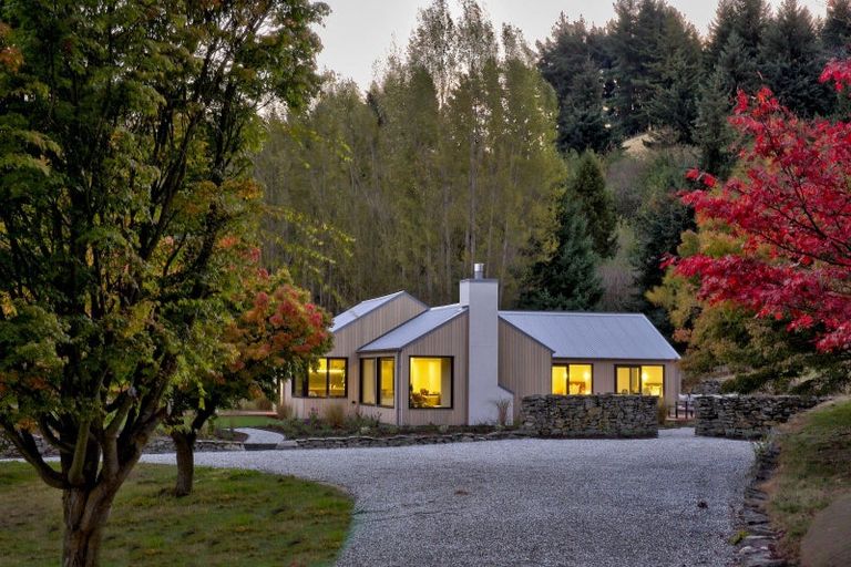 Photo of property in 206 Dalefield Road, Dalefield, Queenstown, 9371