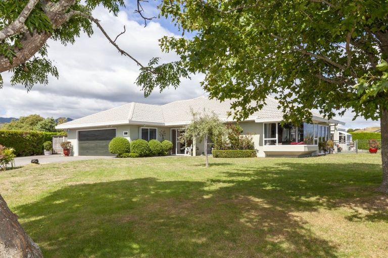 Photo of property in 236 Mazengarb Road, Paraparaumu, 5032