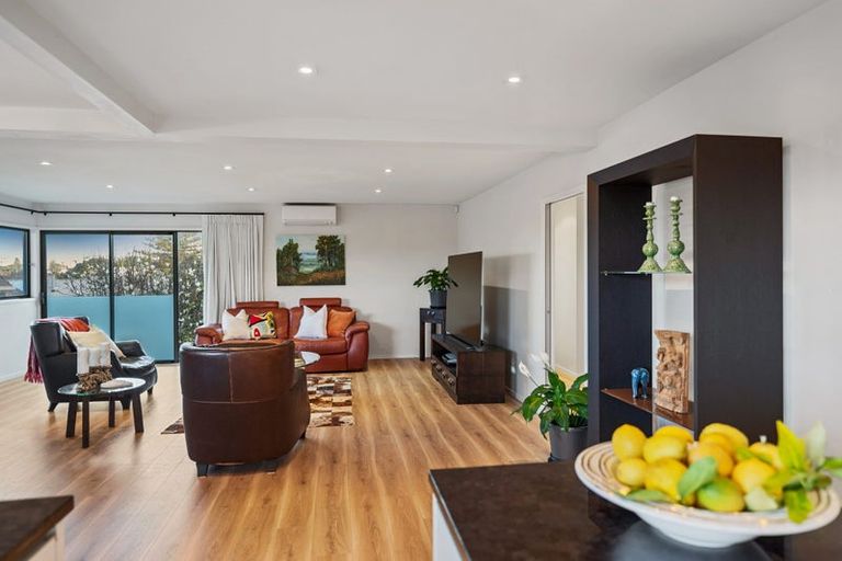 Photo of property in 2/19a Sanders Avenue, Takapuna, Auckland, 0622