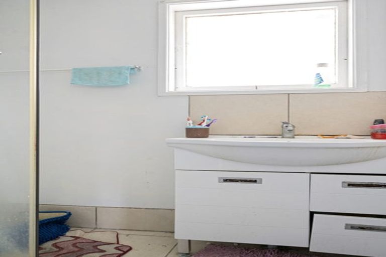 Photo of property in 531 Massey Road, Mangere, Auckland, 2022