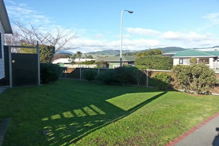 Photo of property in 29 Langdale Avenue, Paraparaumu, 5032