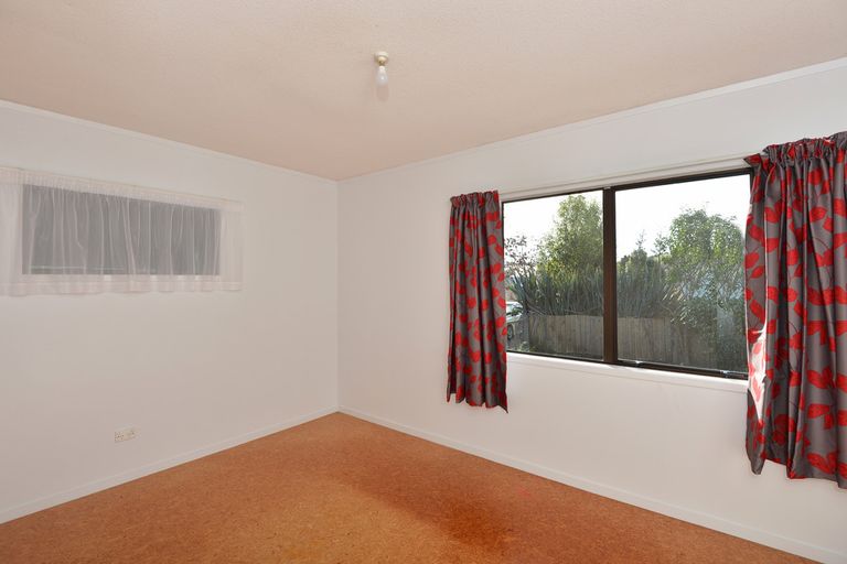 Photo of property in 17 Great North Road, Te Kamo, Whangarei, 0112