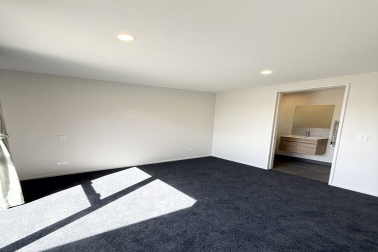 Photo of property in 33a Neill Street, Hornby, Christchurch, 8042
