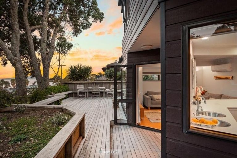 Photo of property in 7 View Road, Campbells Bay, Auckland, 0630
