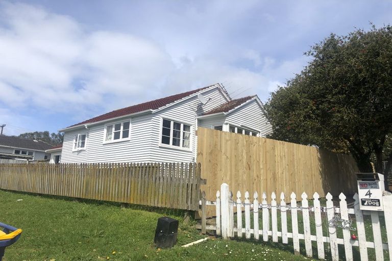 Photo of property in 182 Beach Haven Road, Beach Haven, Auckland, 0626