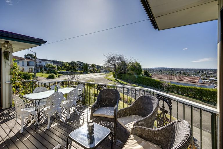 Photo of property in 79 Churchill Drive, Taradale, Napier, 4112