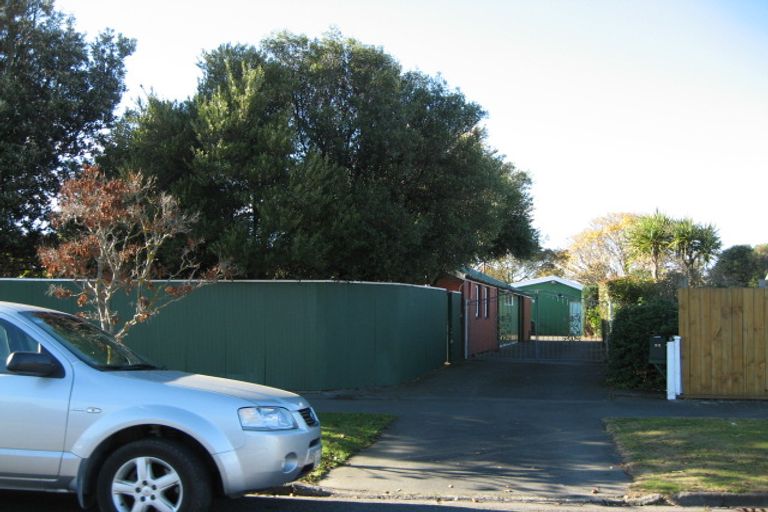 Photo of property in 33 Palmers Road, New Brighton, Christchurch, 8083