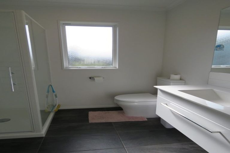 Photo of property in 11 George Square West, Wigram, Christchurch, 8025