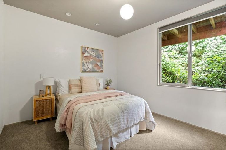 Photo of property in 16/2 Onslow Road, Khandallah, Wellington, 6035