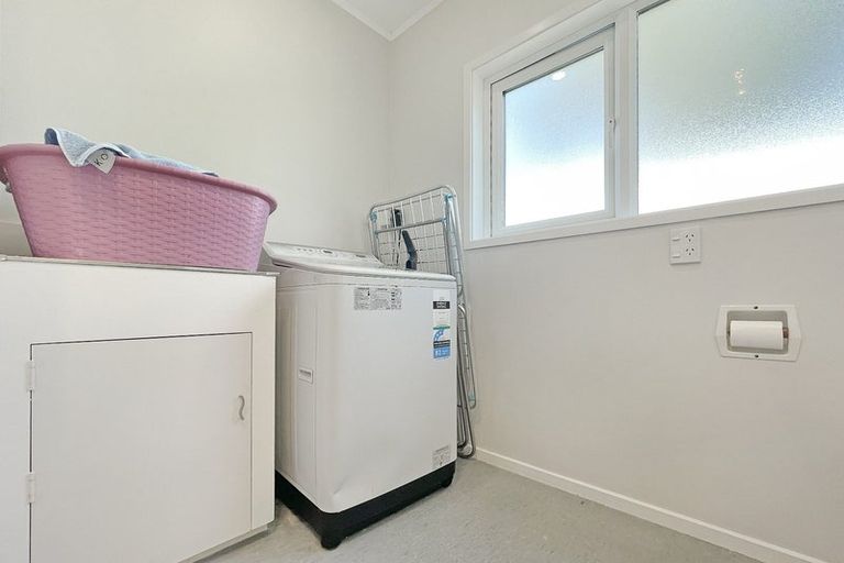 Photo of property in 1 Admiralty Street, Crofton Downs, Wellington, 6035