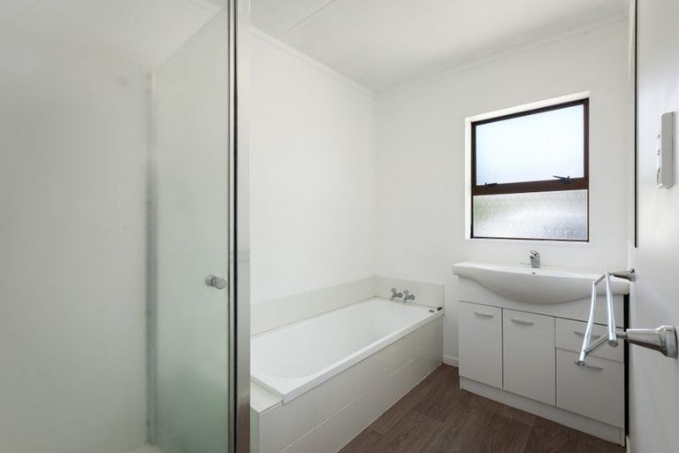 Photo of property in 124 Athenree Road, Athenree, Katikati, 3177