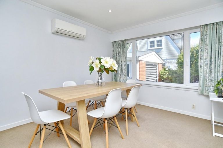 Photo of property in 17 Harrowdale Drive, Avonhead, Christchurch, 8042