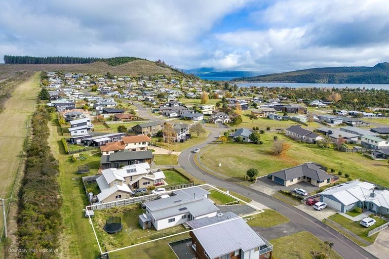 Photo of property in 8 Marshall Close, Motuoapa, Turangi, 3382