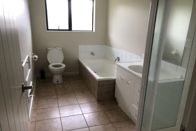 Photo of property in 13 Farleigh Close, Huntington, Hamilton, 3210