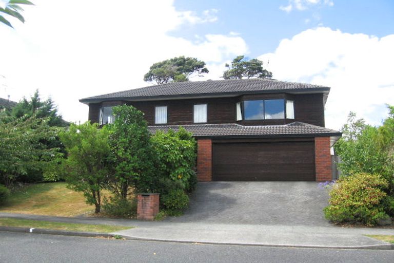 Photo of property in 5 Kingfisher Close, Brown Owl, Upper Hutt, 5018