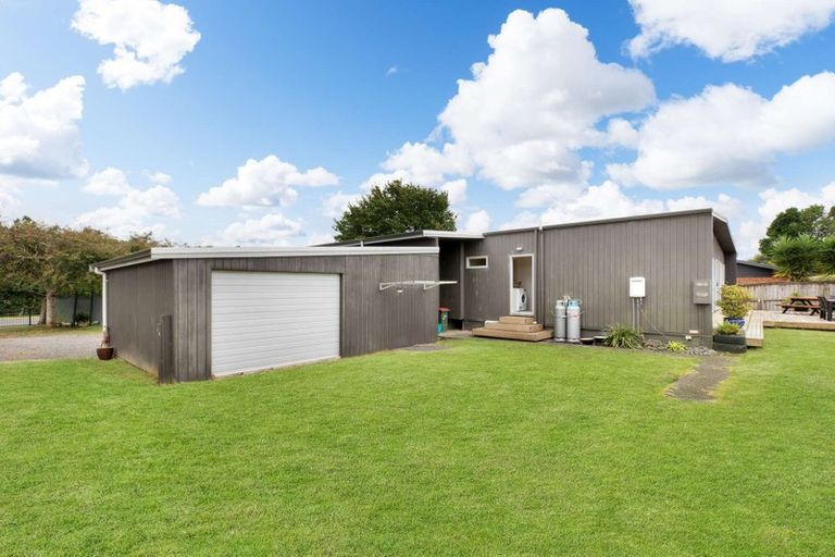 Photo of property in 64 Harrisville Road, Tuakau, 2121