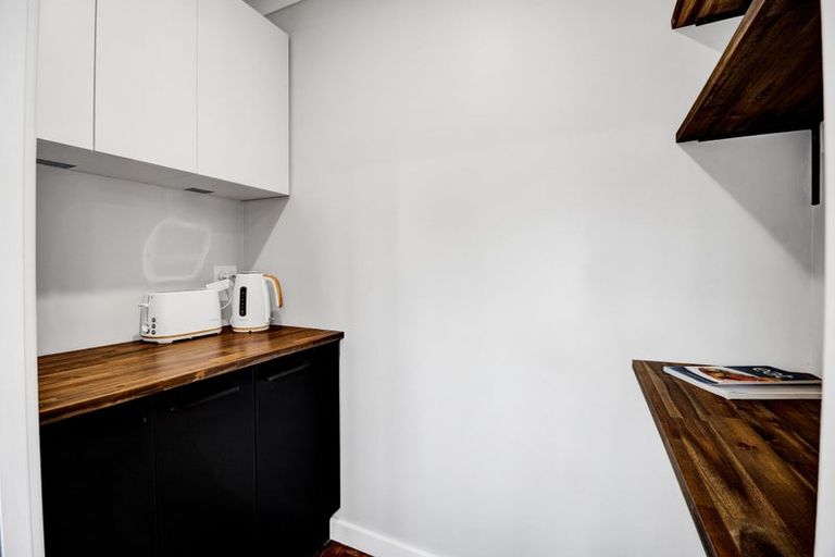 Photo of property in 226 Tukapa Street, Westown, New Plymouth, 4310