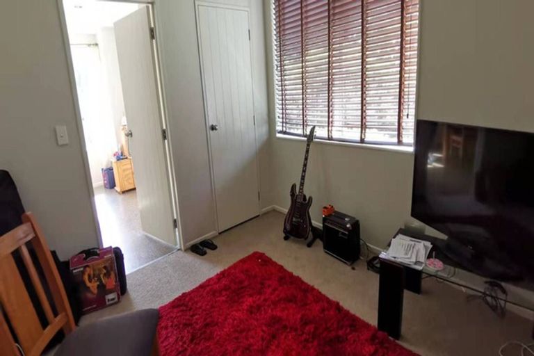 Photo of property in 19 Leburn Crescent, Flat Bush, Auckland, 2016