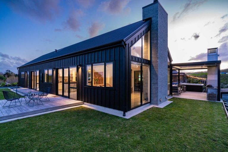 Photo of property in 34 Waiotahi Drive, Mangawhai, Kaiwaka, 0573