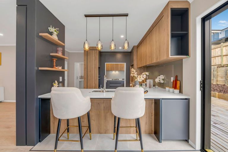 Photo of property in 23 Bremner Ridge Street, Flat Bush, 2019