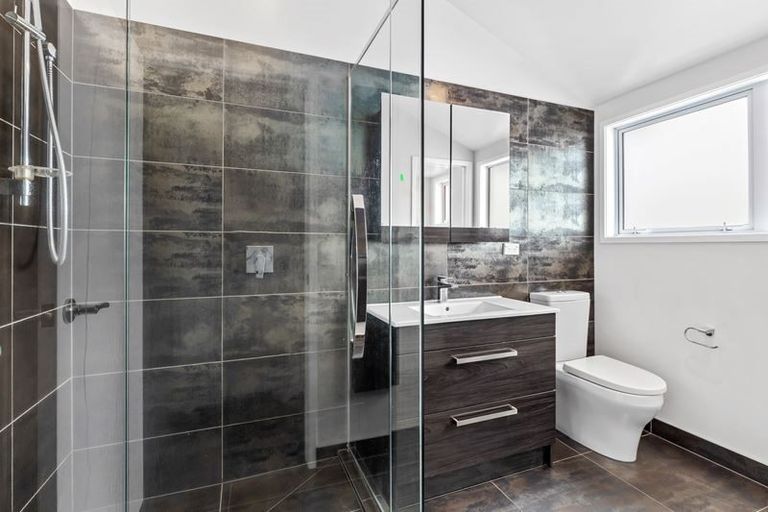 Photo of property in 1/168 Glamorgan Drive, Torbay, Auckland, 0630