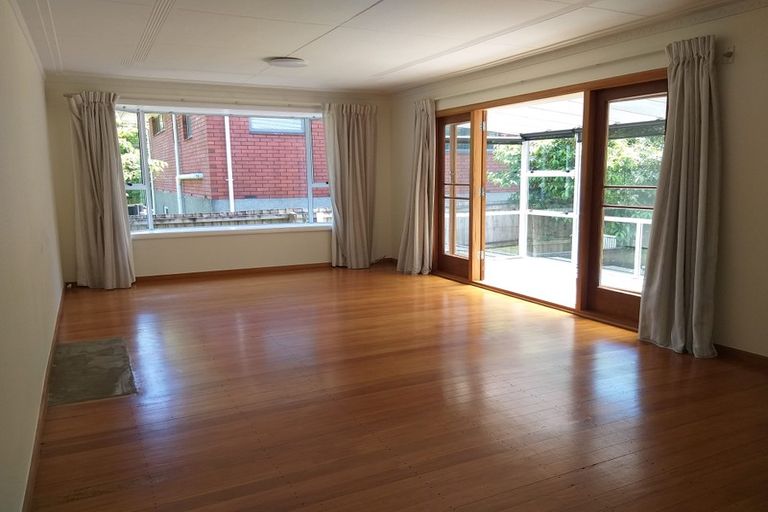 Photo of property in 2 Burnbrae Street, Saint Martins, Christchurch, 8022